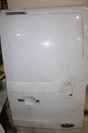 FORD CUSTOM 310 S 125 PS ÇIKMA PARÇA   SAĞ ARKA KAPI